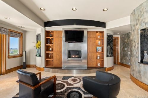 15421 Fairway Dr, Denver CO  80022-5221 exterior