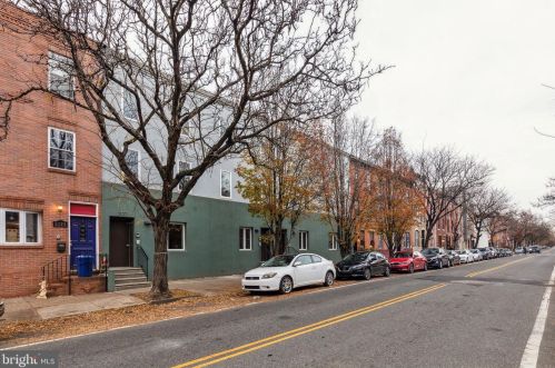 2127 Christian St, Philadelphia PA  19146-1200 exterior