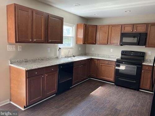 705 D St, Riviera Beach, MD 21122-4927