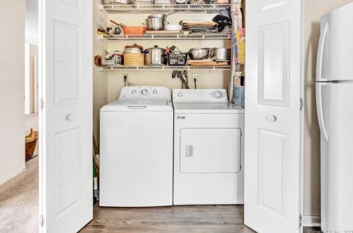 76 Country Pl, Huntington CT  06484-3862 exterior