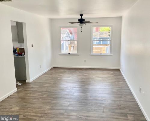 4923 Dogwood St, Shady Side, MD 20764-9659