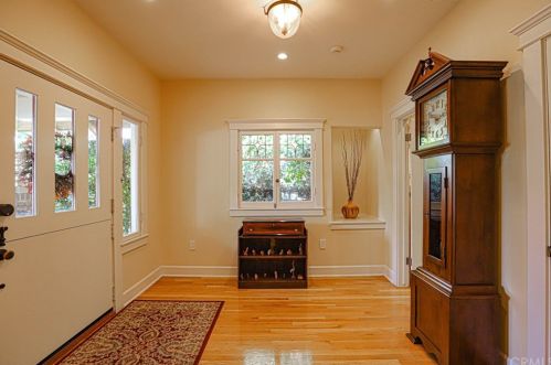 227 Shaffer St, Orange, CA 92866-1111