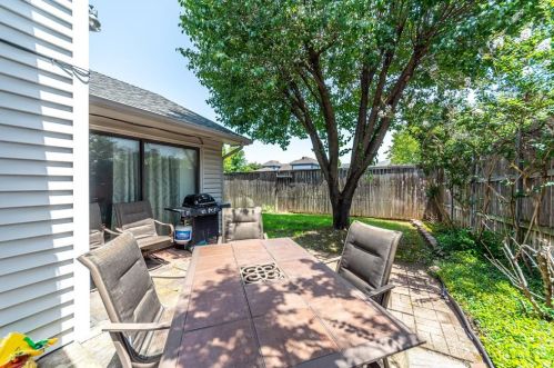 2121 Stradivarius Ln, Carrollton TX 75007-2218 exterior