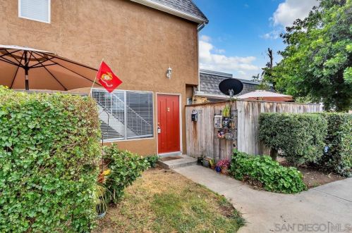 1211 Mariposa Ct, Vista CA  92084-3445 exterior