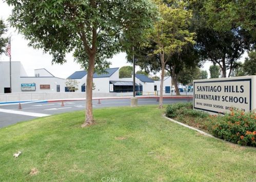 10 Vispera, Irvine CA  92620-2127 exterior