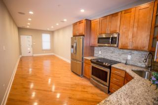 1302 4th St, Philadelphia PA  19147-5902 exterior