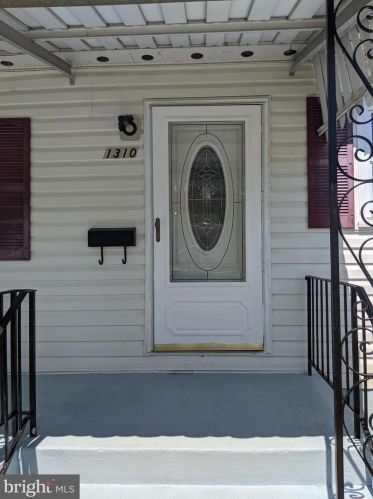 1310 D St, Woodbridge VA  22191-1708 exterior