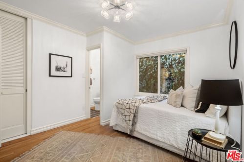 2575 Gardner Pl, Glendale CA  91206-3018 exterior