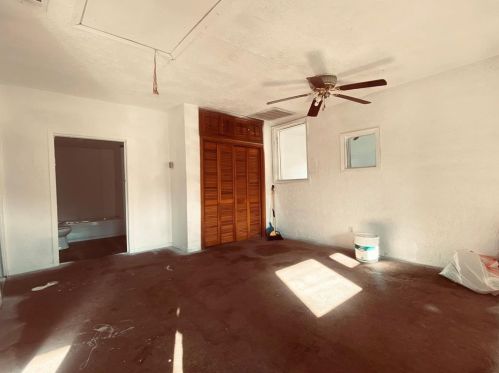 1504 11th St, Austin TX  78702-1909 exterior