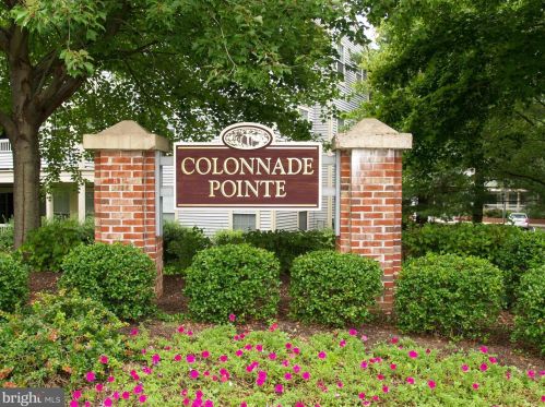 106 Lassen Ct, Princeton NJ  08540-7084 exterior