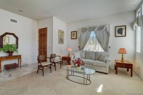 941 Paseo La Cresta, Chula Vista CA  91910-6729 exterior