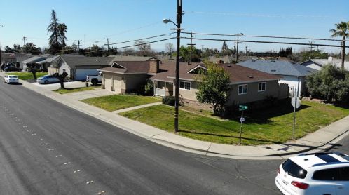345 Cottage Ave, Manteca, CA 95336-4105