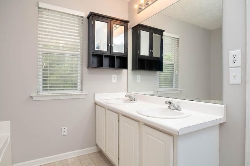 4697 High Point Ln, Atlanta GA  30349 exterior