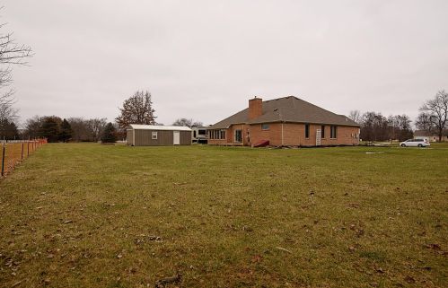 5541 Meissen Dr, Springfield OH  45502-8878 exterior