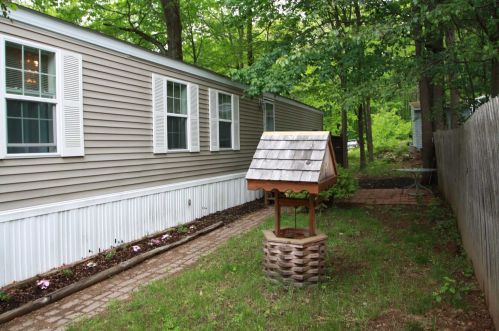 6 Bush Ave, Allenstown, NH 03275-2427