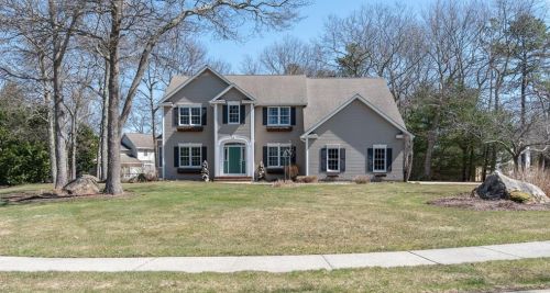 6 White Oak Ct, Coventry, RI 02816-6474