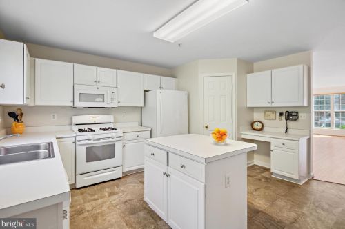 1804 Carters Grv Dr, Silver Spring MD 20904-6625 exterior