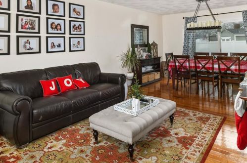 29 Sunny View Ct, Warwick, RI 02886-1771