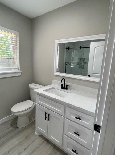 908 Windswept Dr, Conroe TX  77301-1146 exterior