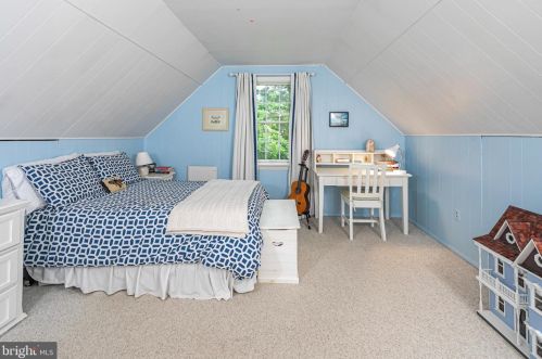 7 Honeybrook Dr, Princeton NJ  08540-7434 exterior