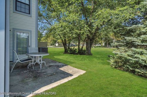 178 Old Orch Ln, Tinton Falls NJ 07712-2570 exterior