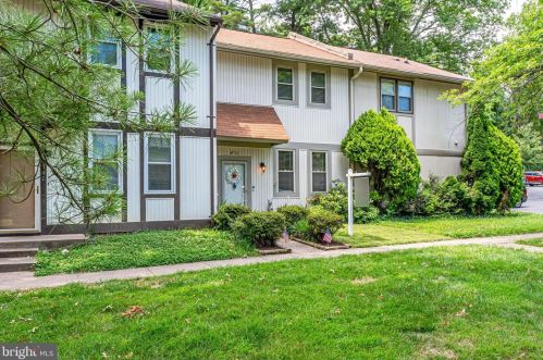 9743 Ashbourn Dr, Springfield, VA 22015-1852