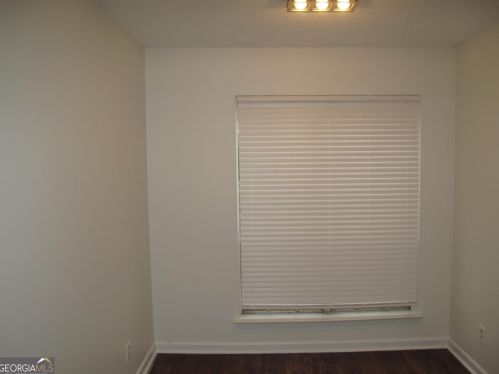 633 Garden Walk Dr, Stone Mountain, GA 30083-3541