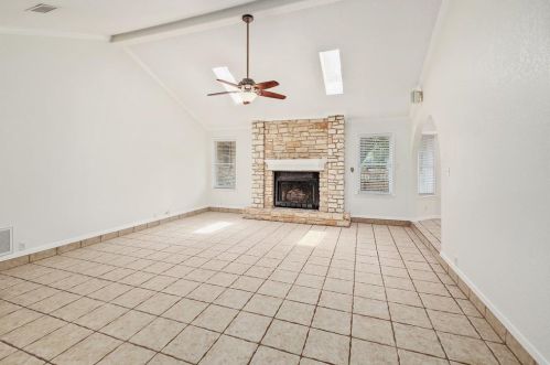 10805 Catthorn Cv, Austin TX  78759-4674 exterior