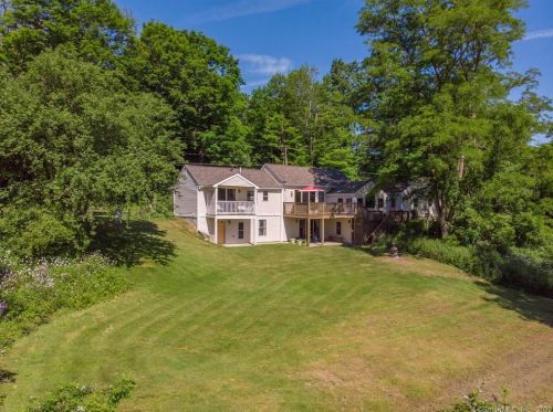 80 Bradley Rd, Pomfret Center, CT 06259-1501