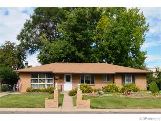 525 Meadowlark Dr, Denver, CO 80226-1165