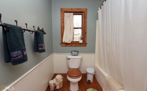 174 Glen Hollow Ct, Ellijay, GA 30540-8801