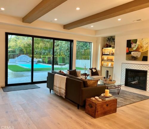 2927 Santa Rosa Ave, Altadena, CA 91001-1641