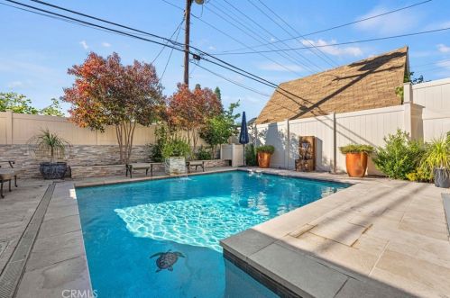 1215 Cordova Ave, Glendale CA  91207-1734 exterior