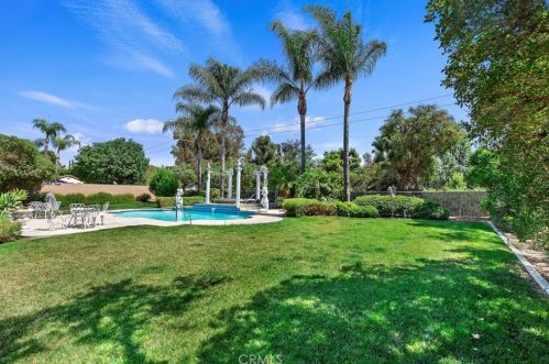 1678 Southport Dr, Riverside CA  92506-5449 exterior