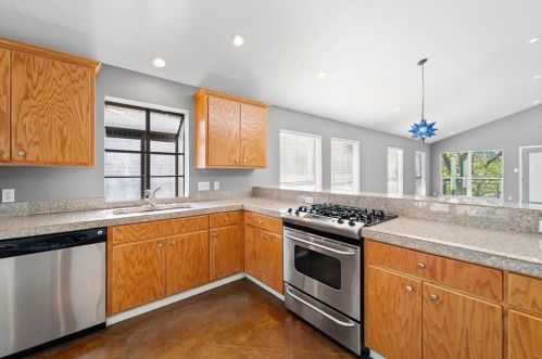 7302 Cave Holw, Austin TX  78750-8243 exterior