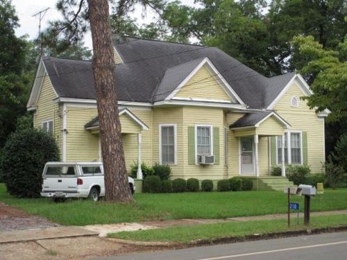 210 Bond St, Plains, GA 31780-5515