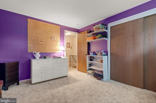 1046 Devonshire Rd, Lancaster PA  17601-1609 exterior