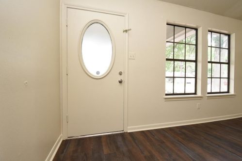 1722 Hazelwood St, Conroe TX  77301-4014 exterior