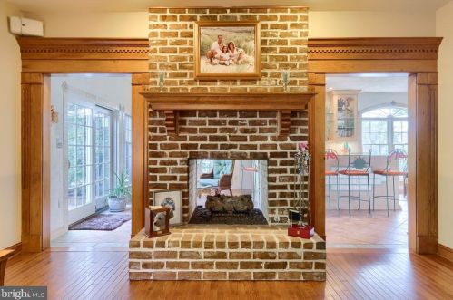 1991 Pickering Trl, Lancaster PA 17601-4972 exterior