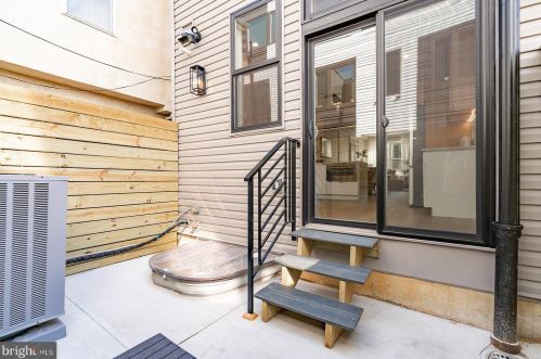 2302 Gordon St, Philadelphia PA 19132-4631 exterior