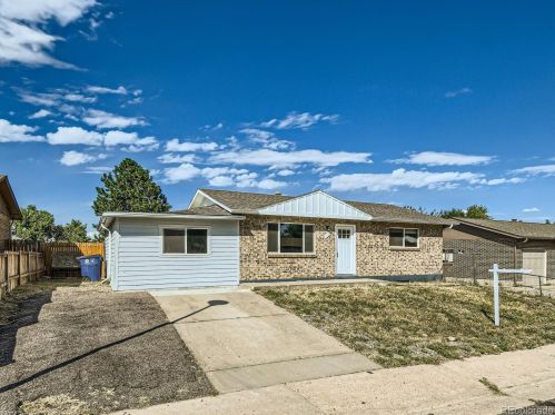 14951 Pensacola Pl, Denver CO  80239-6303 exterior