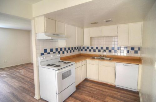 1826 Randolph Dr, Garland TX  75041-6327 exterior