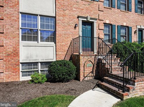 149 Cobblestone Ln, Lancaster, PA 17601-3342