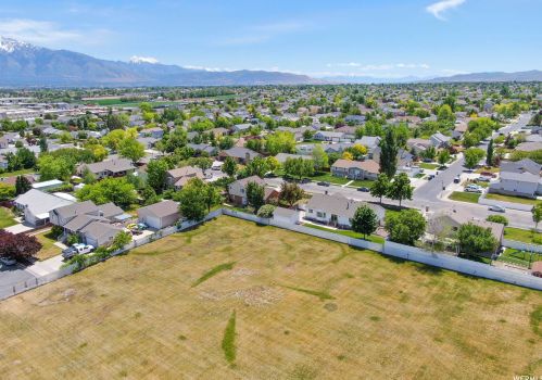 4662 8450, Taylorsville UT exterior