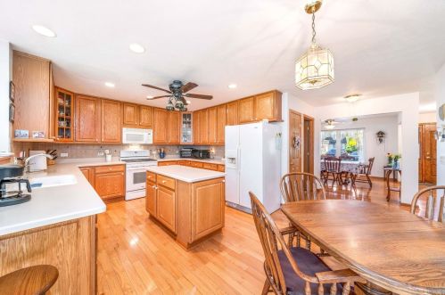 1503 Brickville Rd, Sycamore IL  60178-3409 exterior