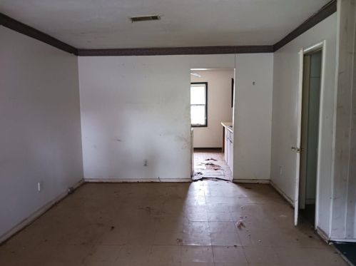 703 Goodall Ave, Albany, GA 31705-1218