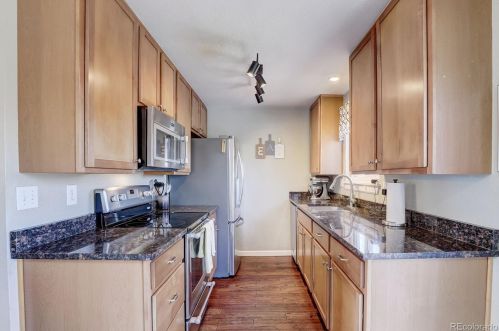 1246 Croke Dr, Denver CO  80260-5427 exterior