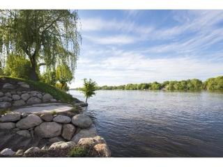 905 Bradford Ave, Champlin, MN 55316-1453