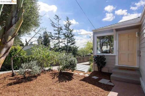 1327 Mariposa St, Richmond, CA 94804-4934