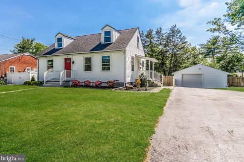 104 Burtis Ave, Trenton, NJ 08690-1732